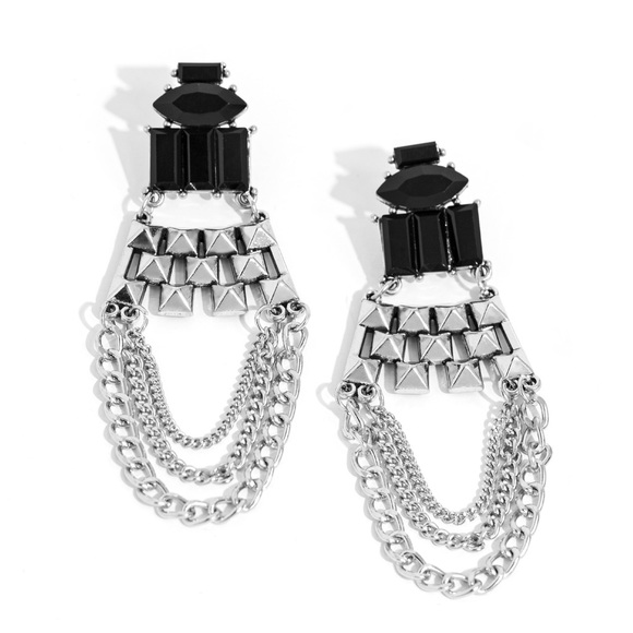 Chandelier Earring - Black - Picture 3 of 3